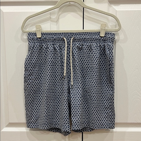 Faherty Other - FAHERTY Beacon Trunk 7” Inseam Fishscale Batik Blue Mens Size Large